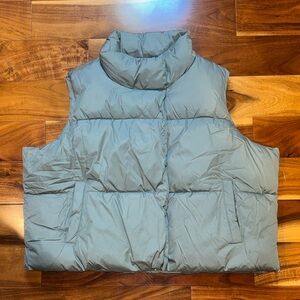 Old Navy puffer vest light